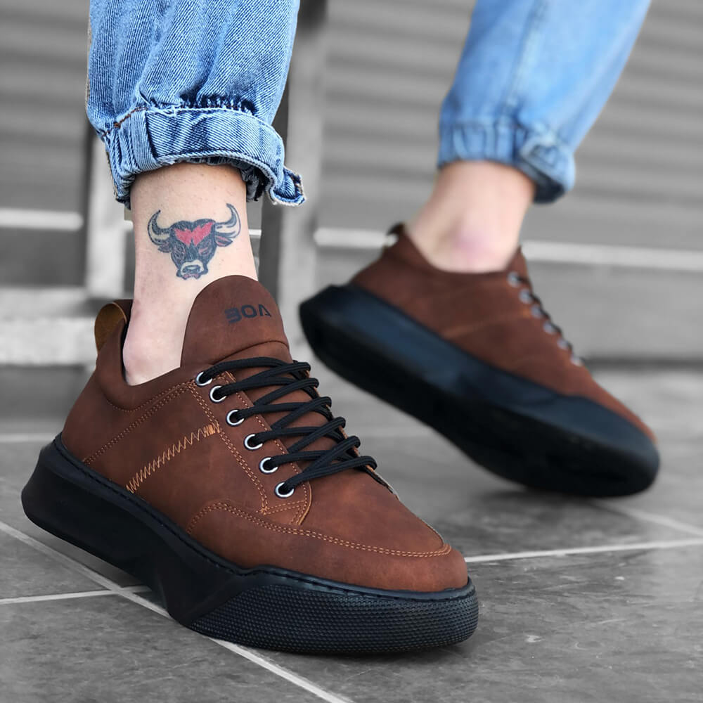 mens tan nike sneakers